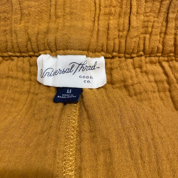 Universal Thread Shorts size medium - Picture 5 of 6